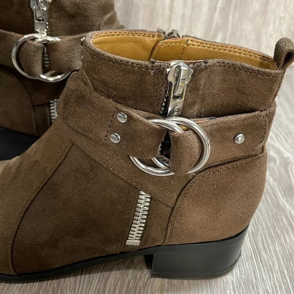 Nine West Dahila Ankle Boots Brown Faux Suede 7.5M - Picture 15 of 16